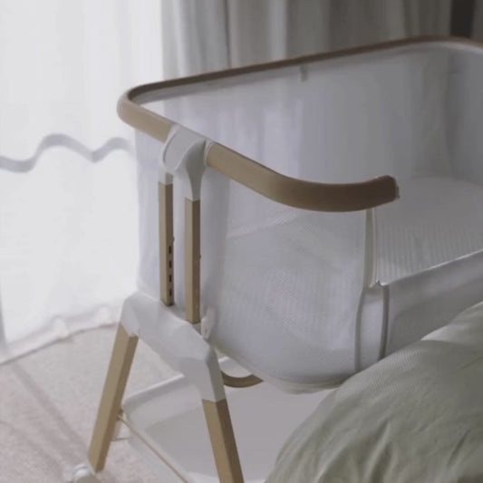 BabyRest Alfie² Bedside Bassinet - White/Natural